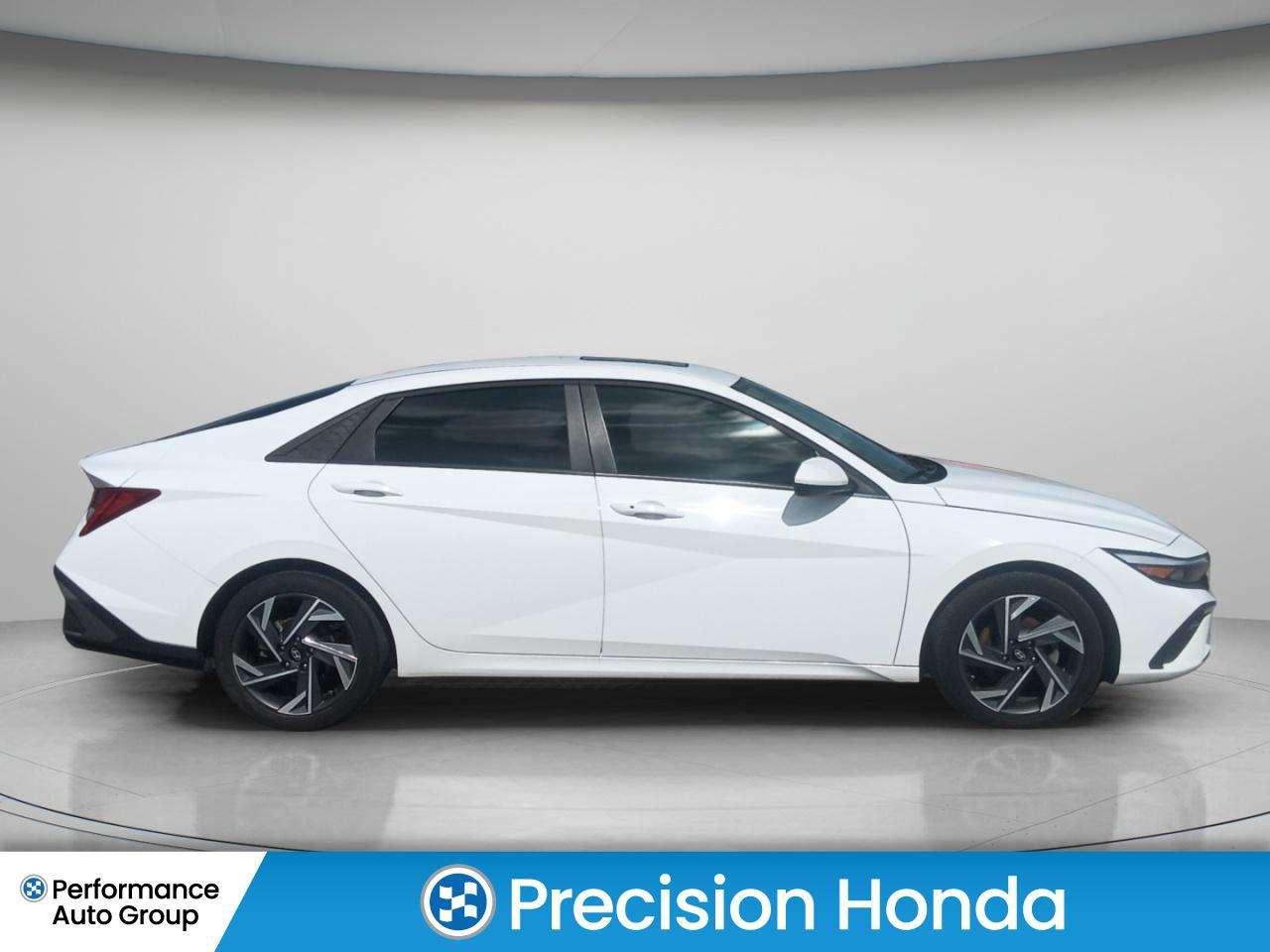 2025 Hyundai Elantra Preferred Leather Sunroof Alloy Wheels Navigation Photo3