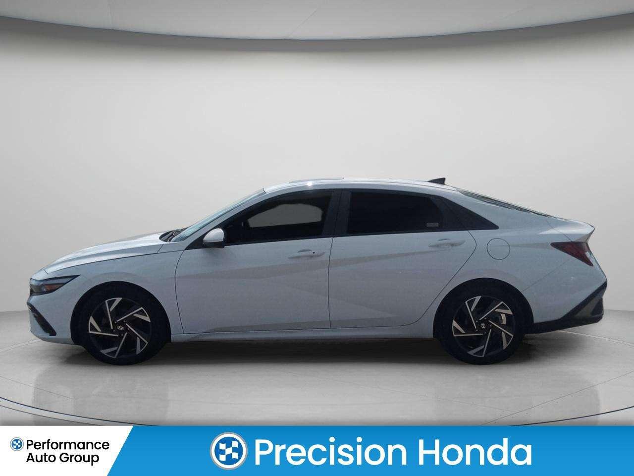 2025 Hyundai Elantra Preferred Leather Sunroof Alloy Wheels Navigation Photo