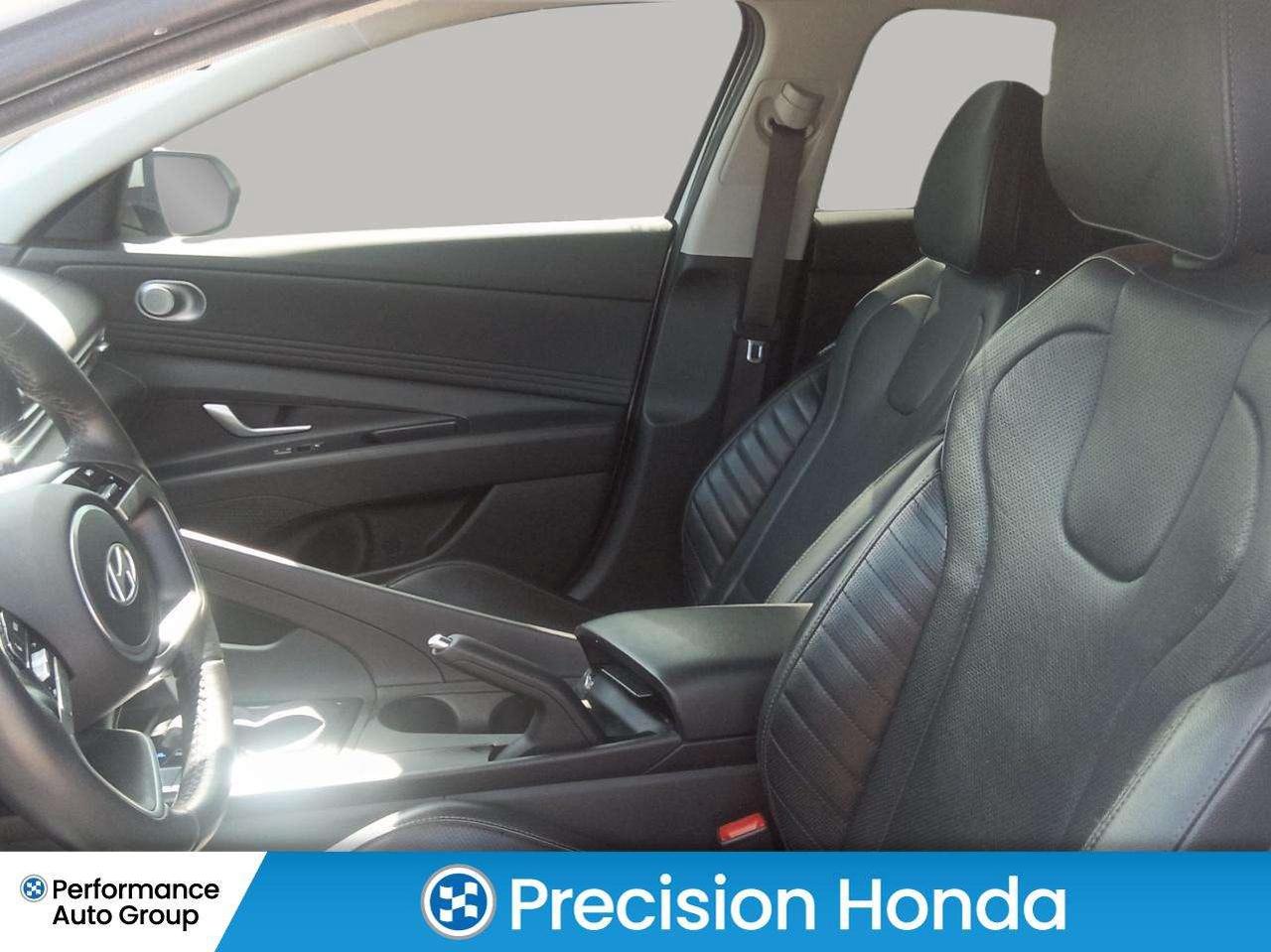 2025 Hyundai Elantra Preferred Leather Sunroof Alloy Wheels Navigation Photo