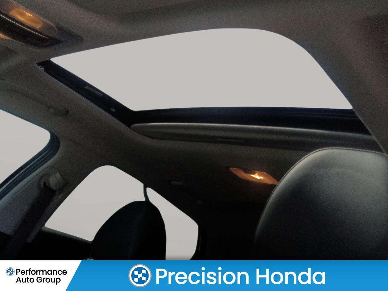 2025 Hyundai Elantra Preferred Leather Sunroof Alloy Wheels Navigation Photo