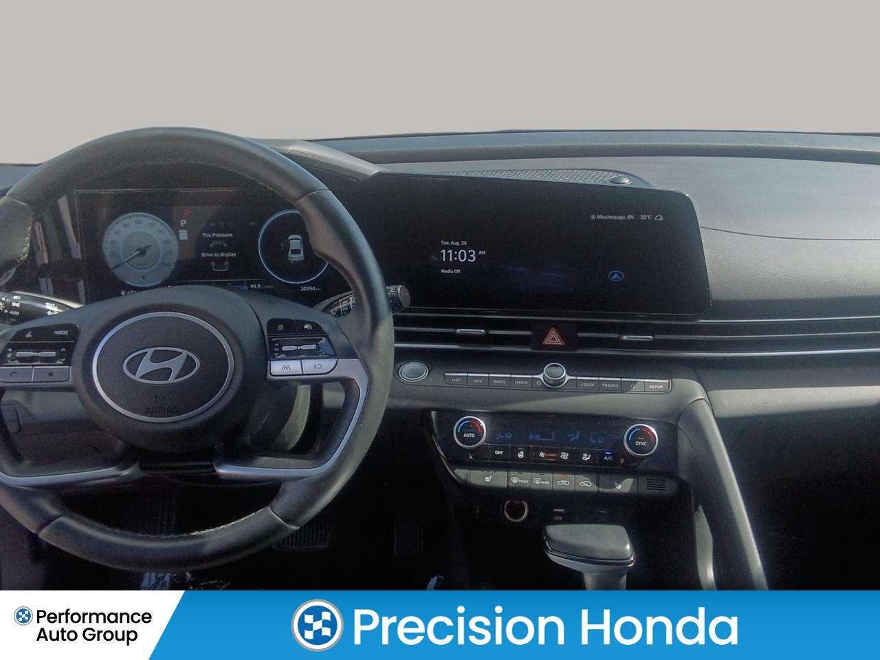 2025 Hyundai Elantra Preferred Leather Sunroof Alloy Wheels Navigation Photo