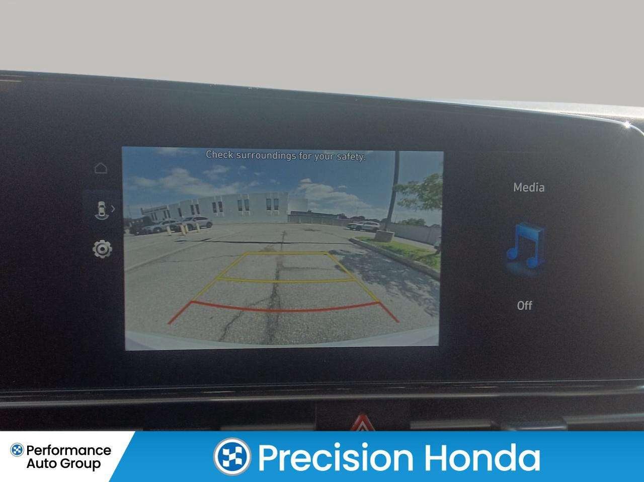 2025 Hyundai Elantra Preferred Leather Sunroof Alloy Wheels Navigation Photo