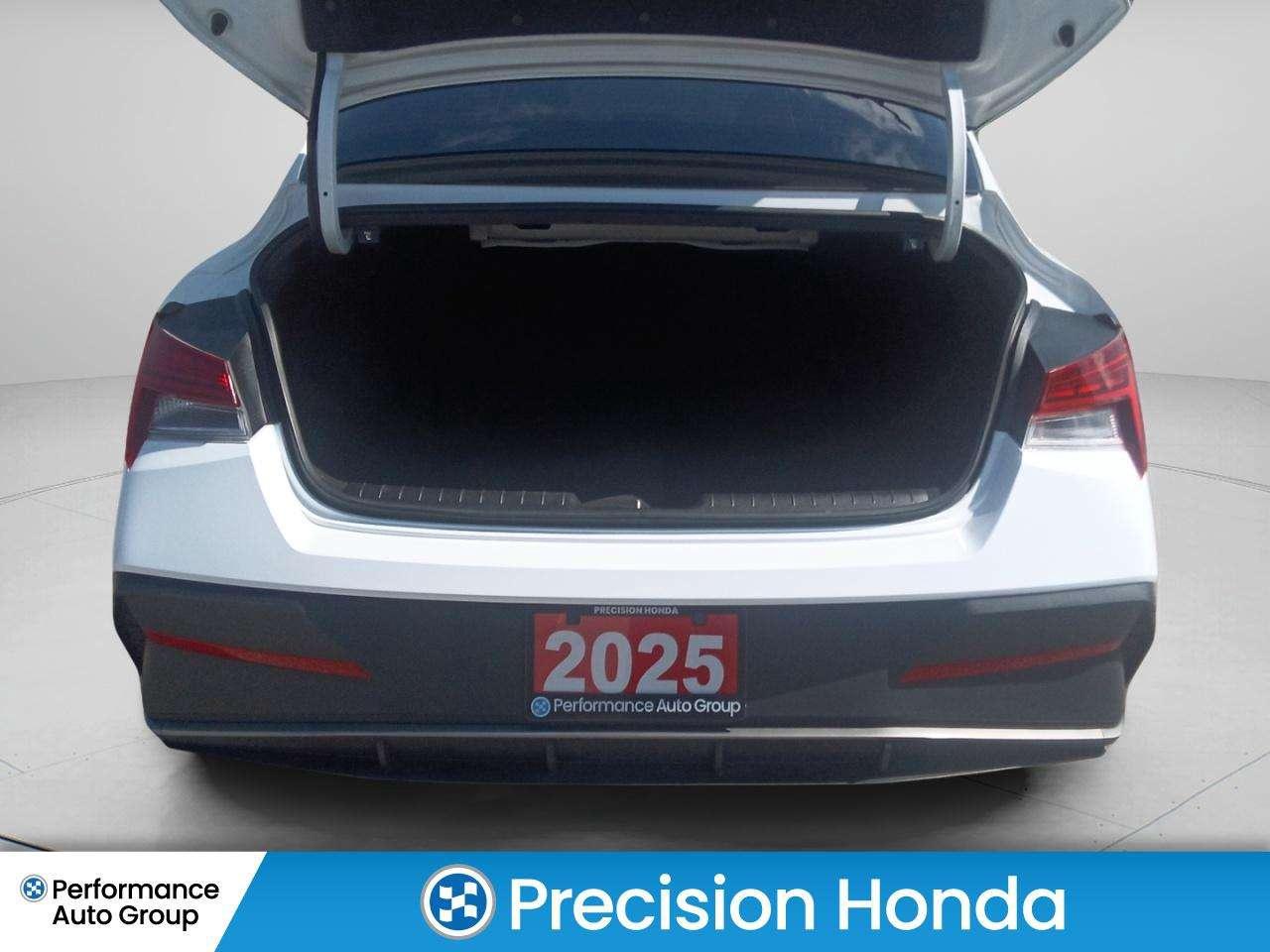 2025 Hyundai Elantra Preferred Leather Sunroof Alloy Wheels Navigation Photo