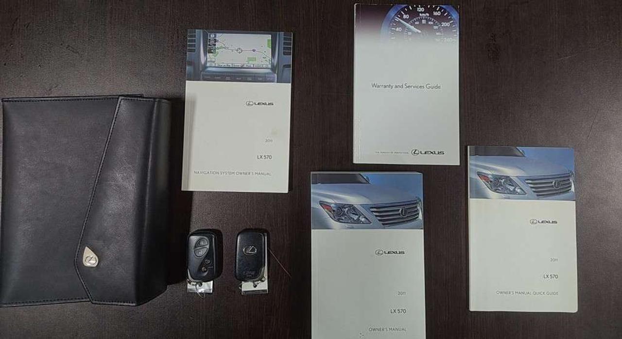 2011 Lexus LX 570 LX 570 / NAVI / Leather / Sunroof / Heated & Cooled Seats / 360 Camera / 4WD Photo