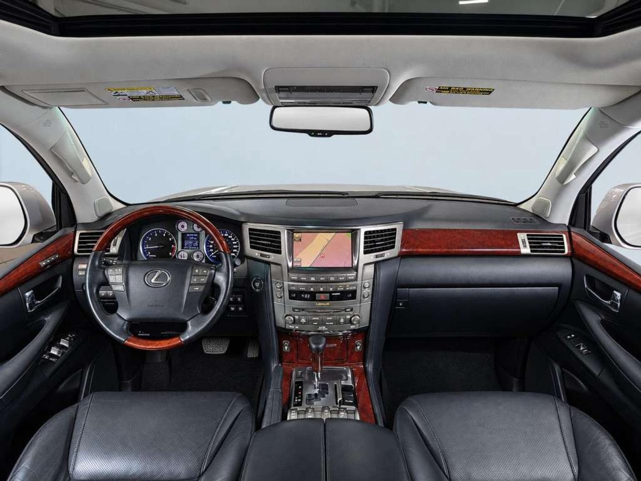 2011 Lexus LX 570 LX 570 / NAVI / Leather / Sunroof / Heated & Cooled Seats / 360 Camera / 4WD Photo