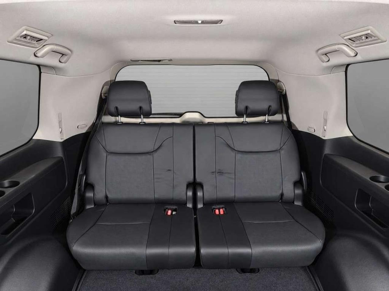 2011 Lexus LX 570 LX 570 / NAVI / Leather / Sunroof / Heated & Cooled Seats / 360 Camera / 4WD Photo