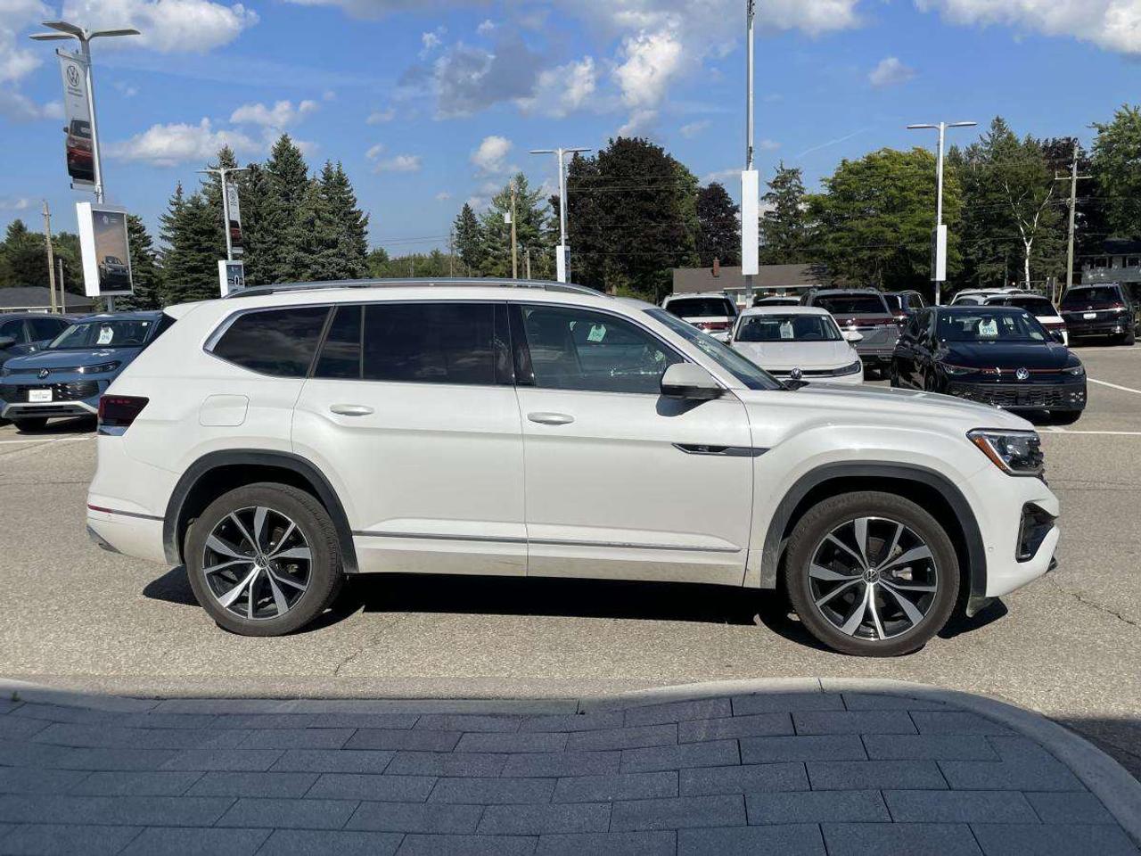 2025 Volkswagen Atlas Execline 2.0 TSI 4MOTION Photo