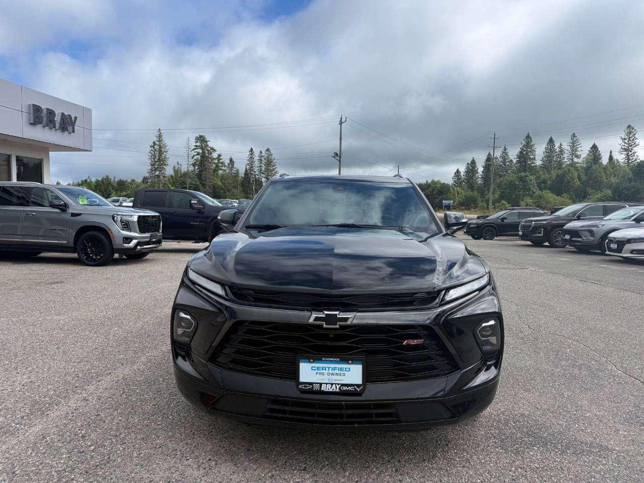 2024 Chevrolet Blazer ALL WEATHER MATS. FRONT VENTILATED AND HEATED SEATS. REAR HEATED SEATS. HD SURROUND VISION. HITCH GUIDANCE. Photo