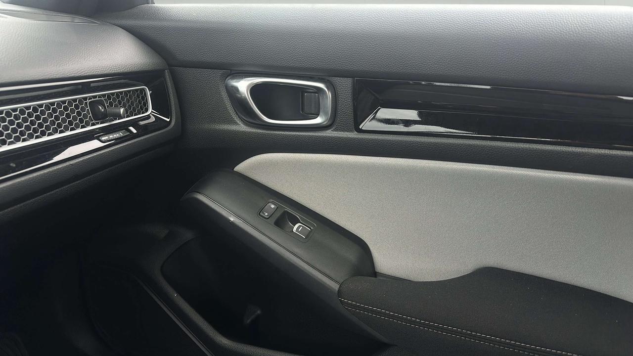 2025 Honda Civic Sport Photo