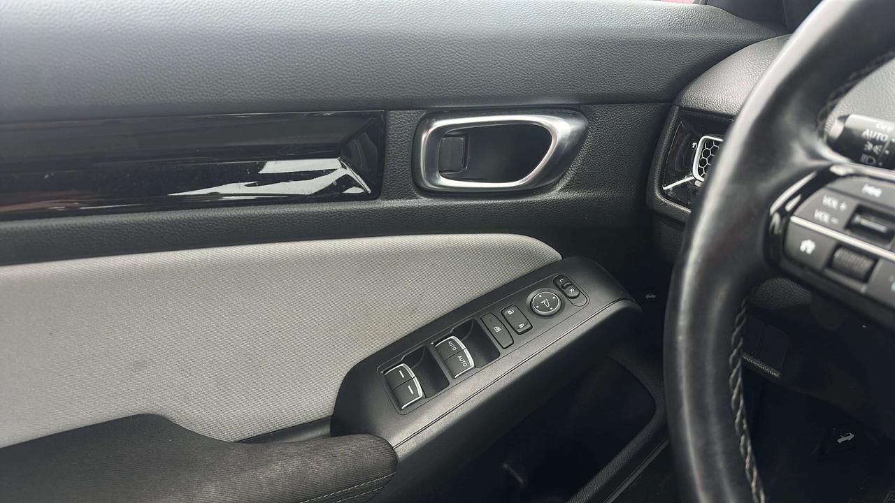 2025 Honda Civic Sport Photo