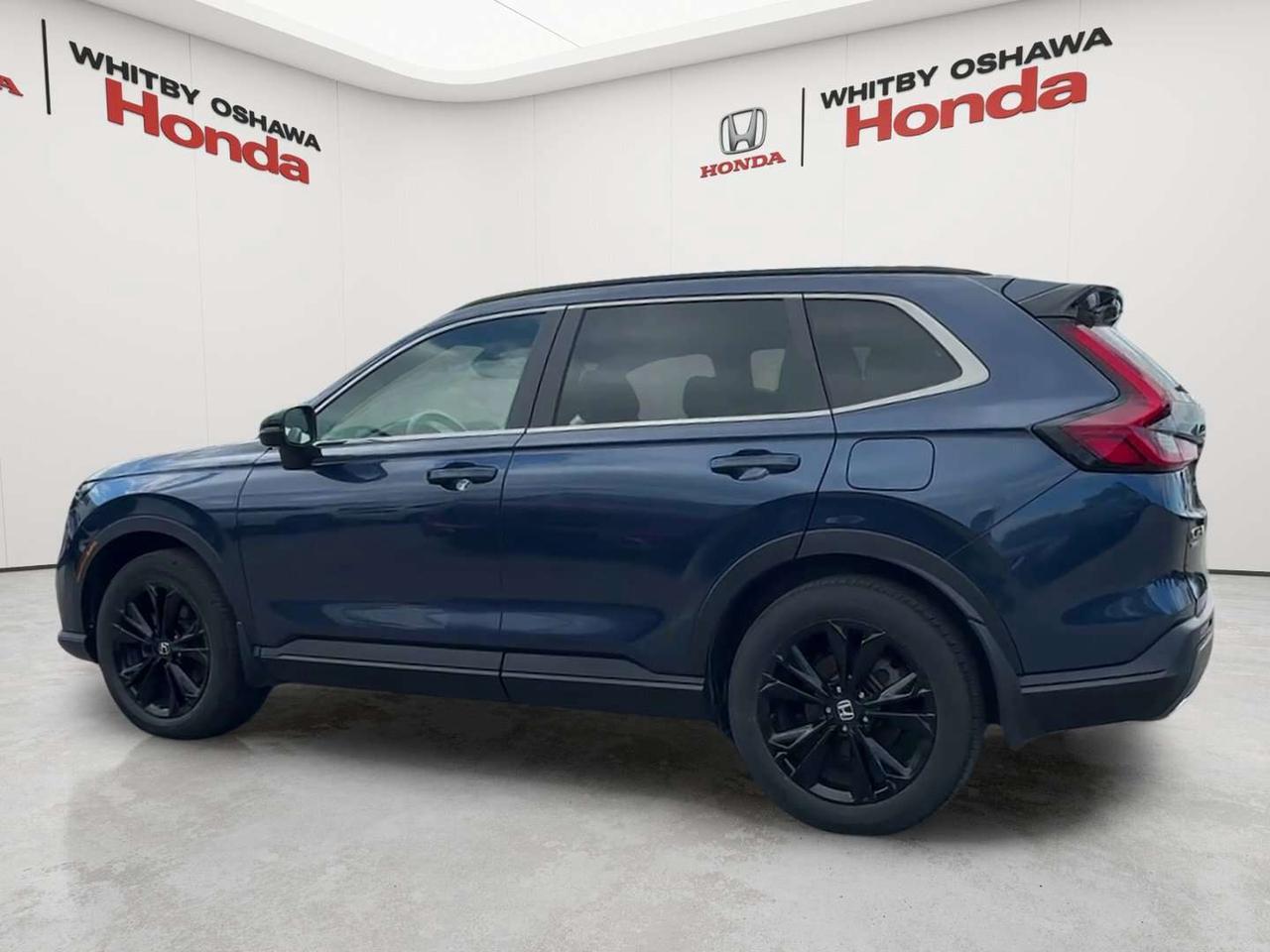 2025 Honda CR-V Touring Photo3