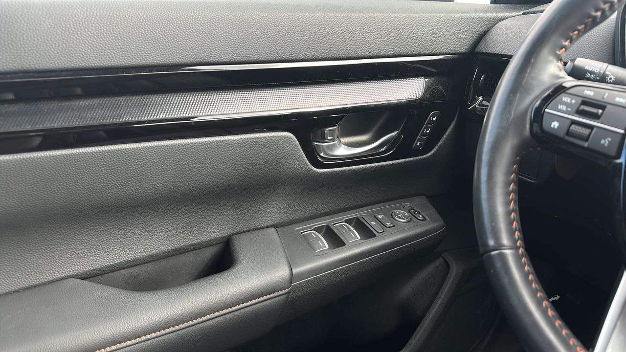 2025 Honda CR-V Touring Photo