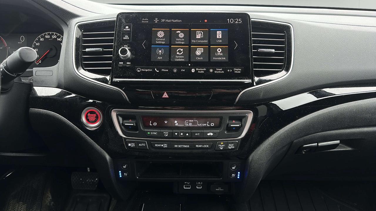 2025 Honda Ridgeline Black Edition Photo