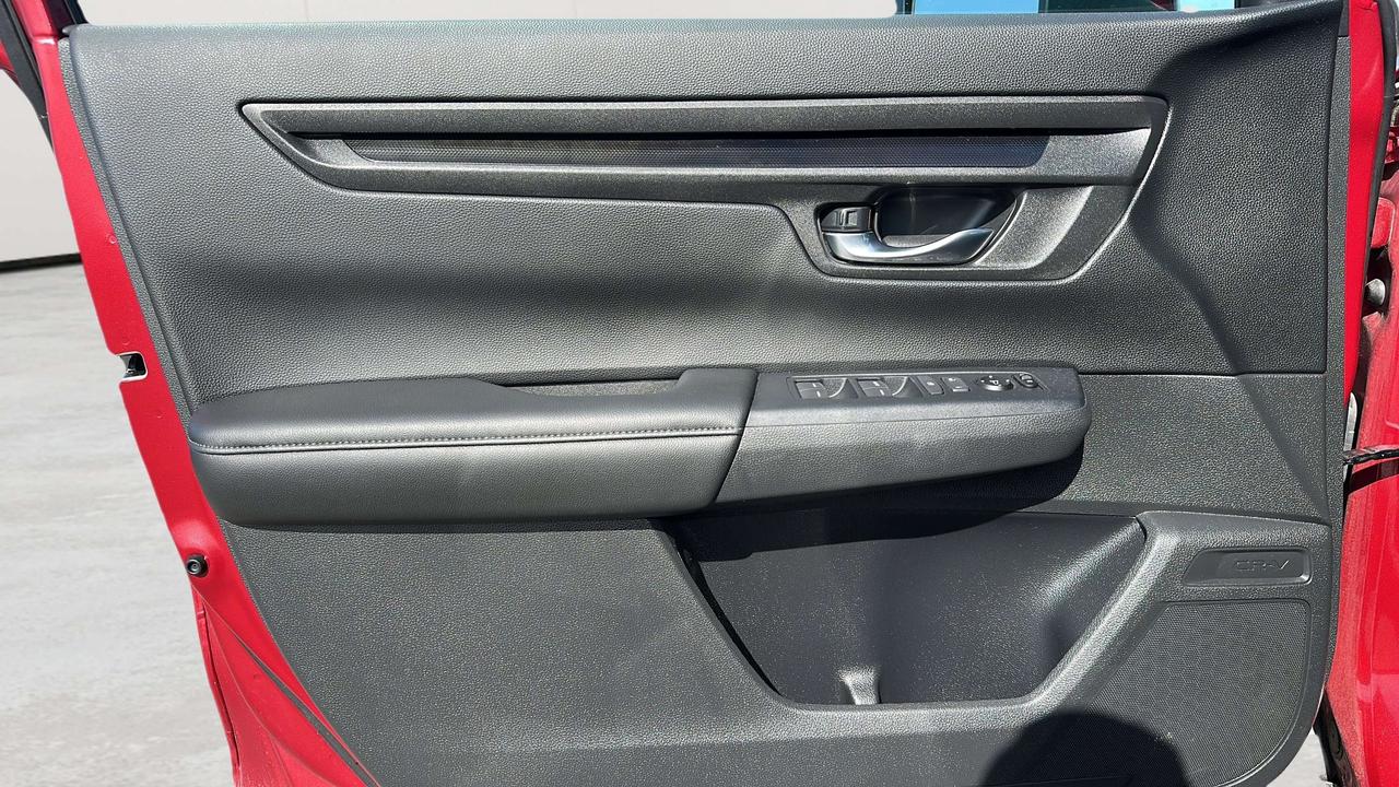 2025 Honda CR-V LX Photo