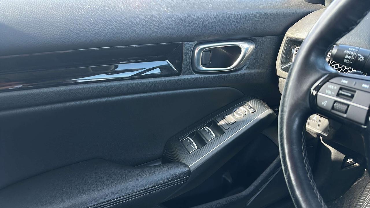 2024 Honda Civic Touring Photo
