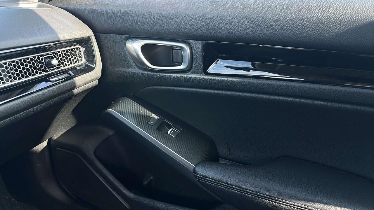 2024 Honda Civic Touring Photo