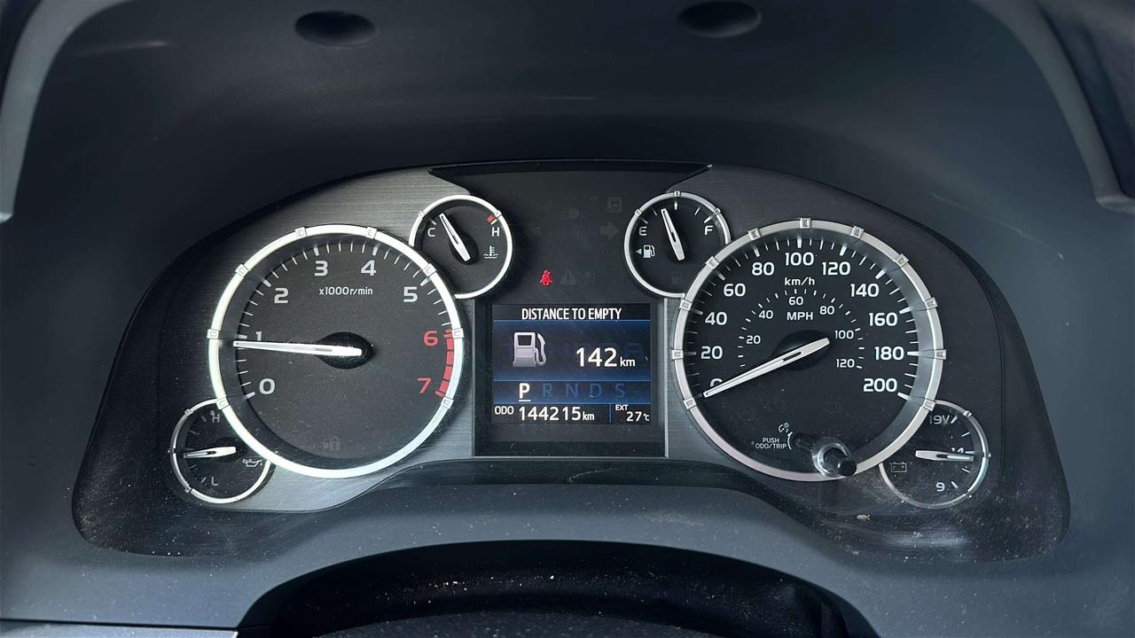 2015 Toyota Tundra SR5 Photo