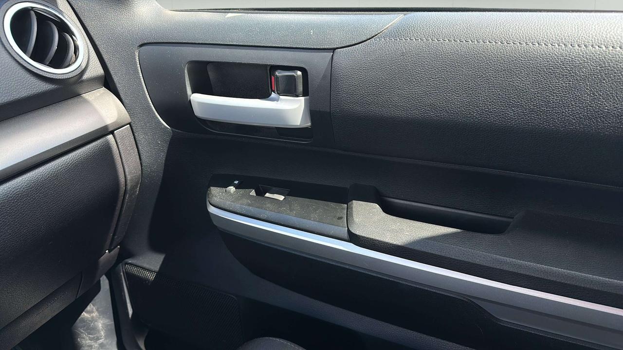 2015 Toyota Tundra SR5 Photo
