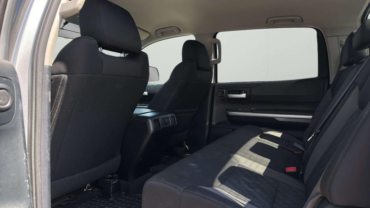 2015 Toyota Tundra SR5 Photo