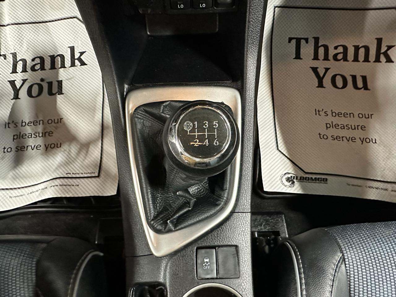 2015 Toyota Corolla S Photo36