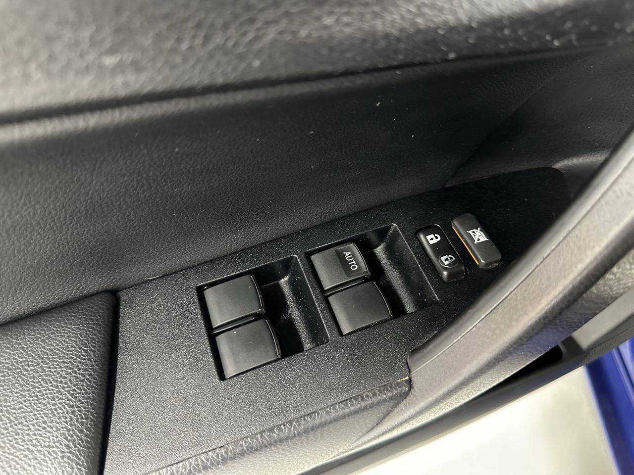 2015 Toyota Corolla S Photo41