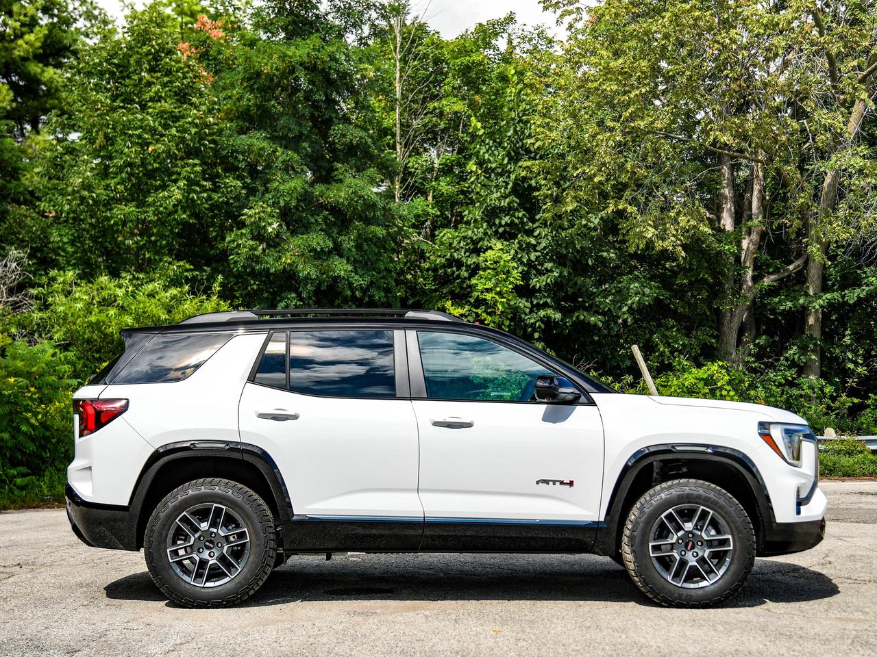 2027 GMC Terrain AWD AT4 Photo