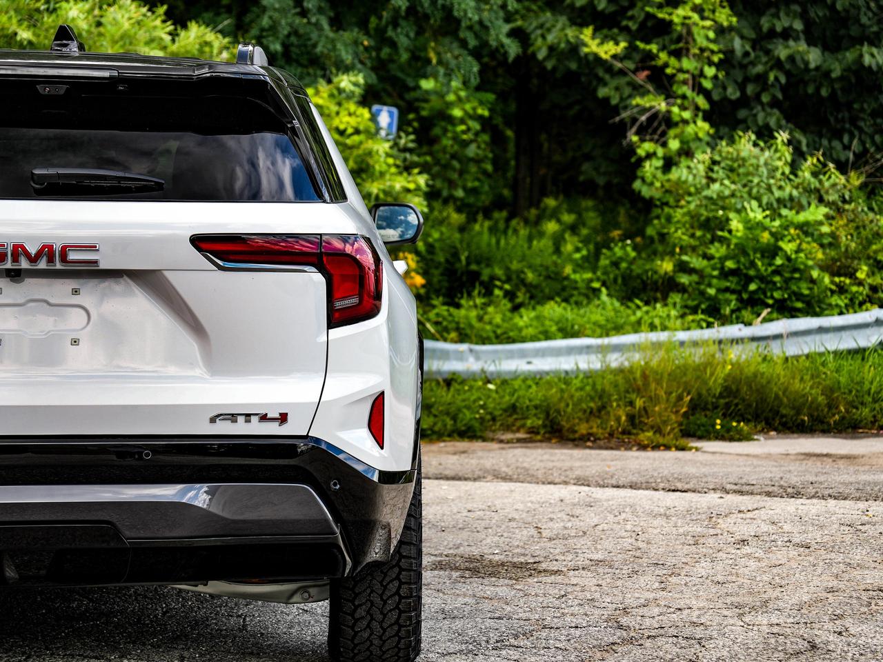 2027 GMC Terrain AWD AT4 Photo