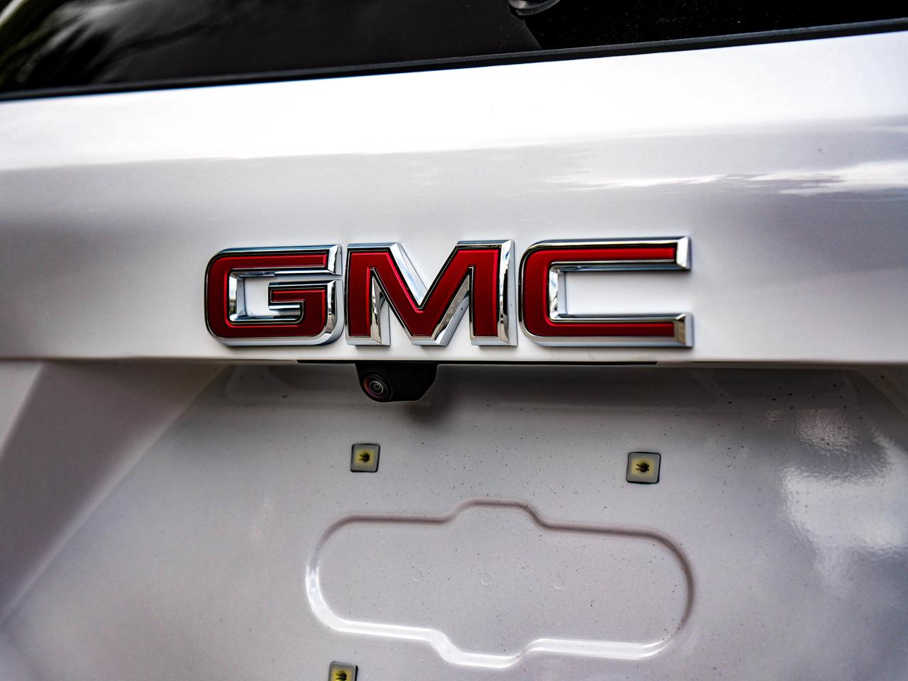 2027 GMC Terrain AWD AT4 Photo