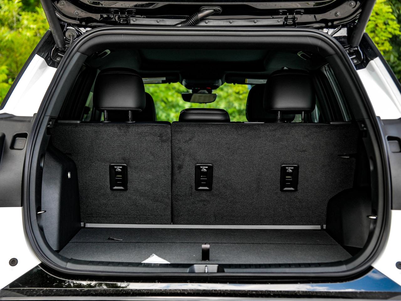 2027 GMC Terrain AWD AT4 Photo