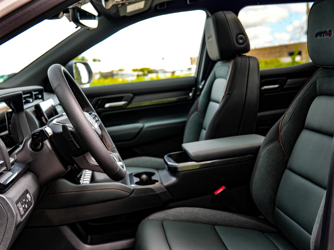 2027 GMC Terrain AWD AT4 Photo