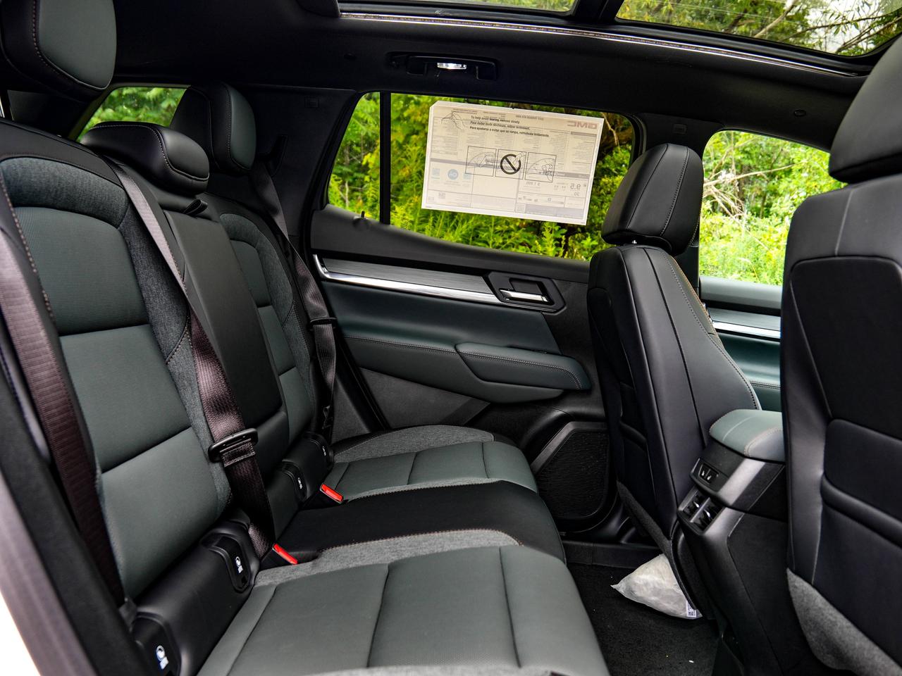2027 GMC Terrain AWD AT4 Photo