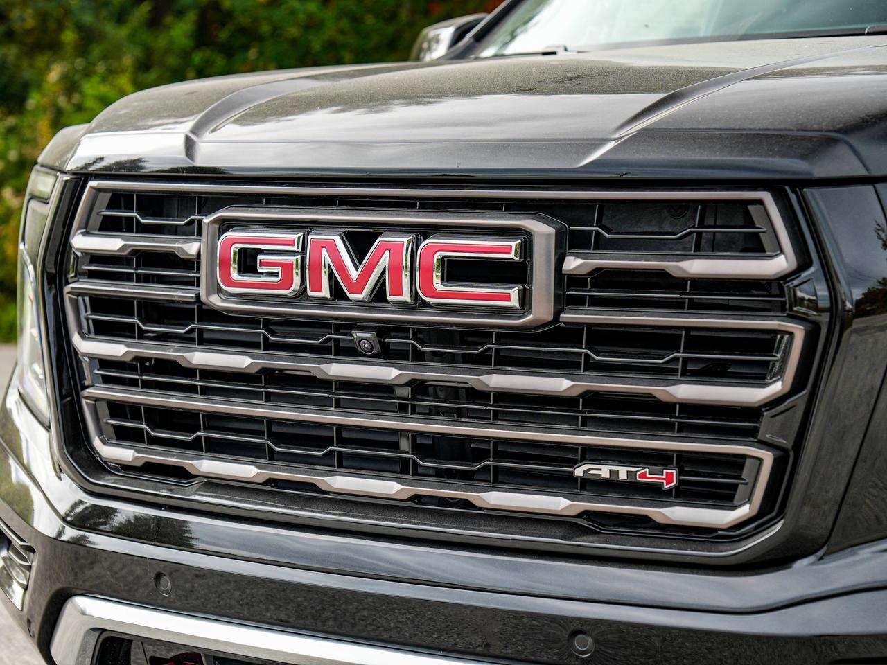 2026 GMC Yukon AT4 Ultimate Photo