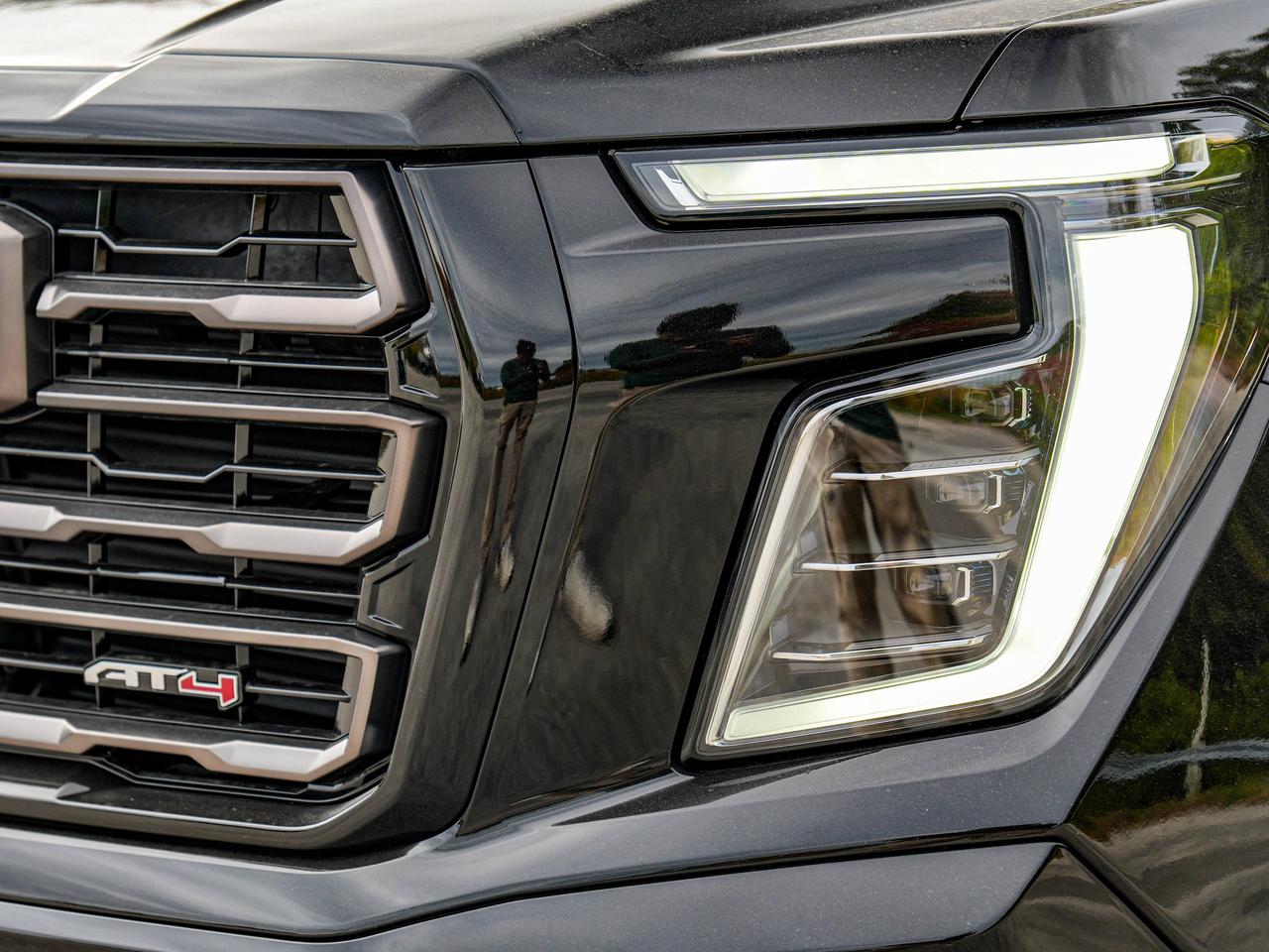 2026 GMC Yukon AT4 Ultimate Photo
