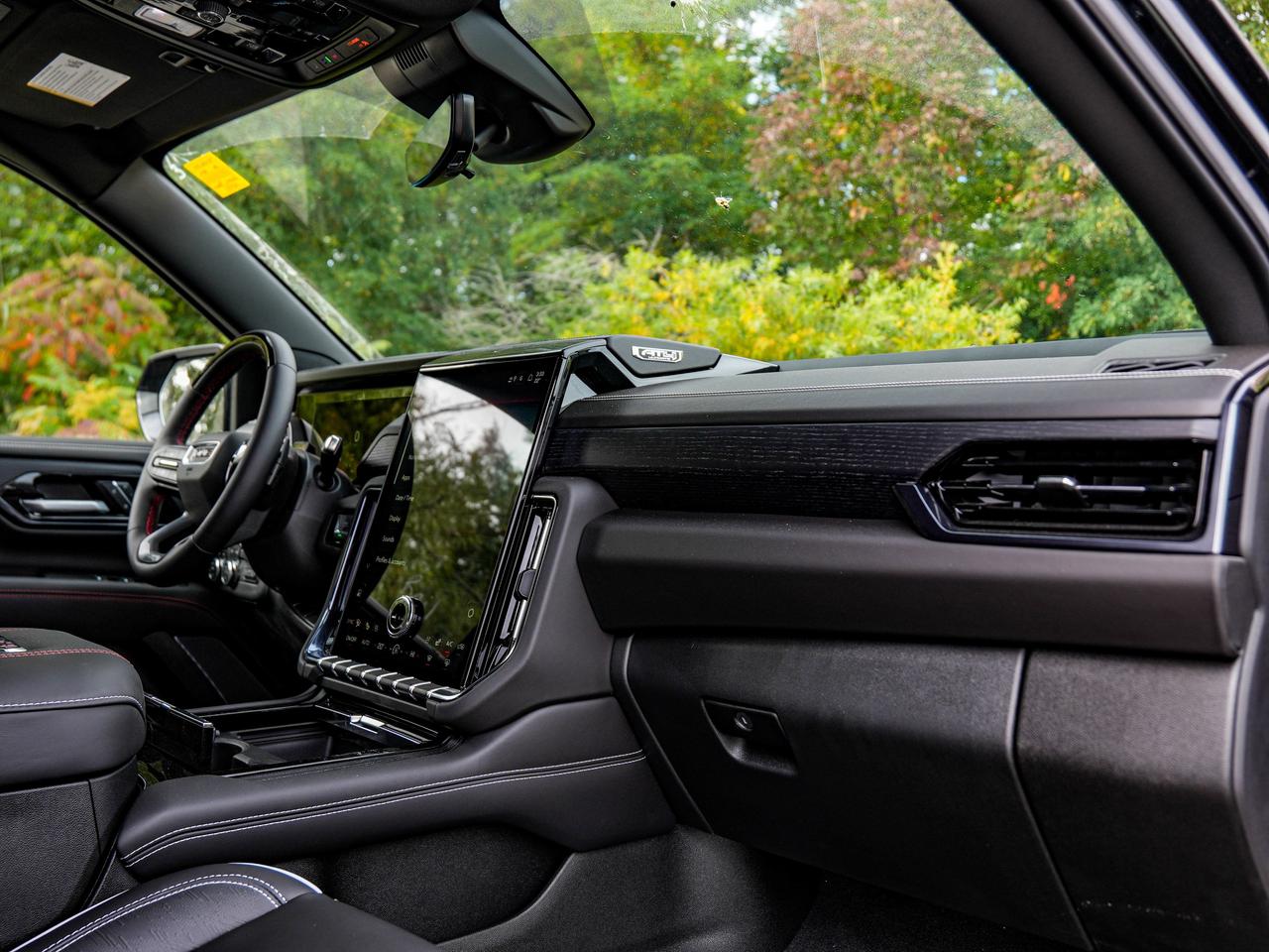 2026 GMC Yukon AT4 Ultimate Photo