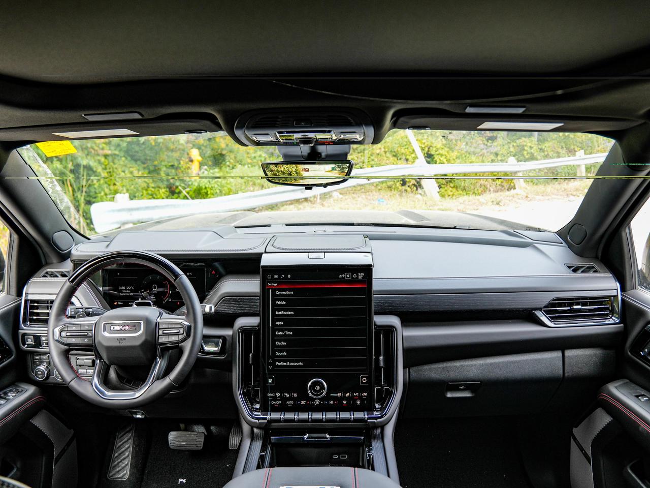 2026 GMC Yukon AT4 Ultimate Photo