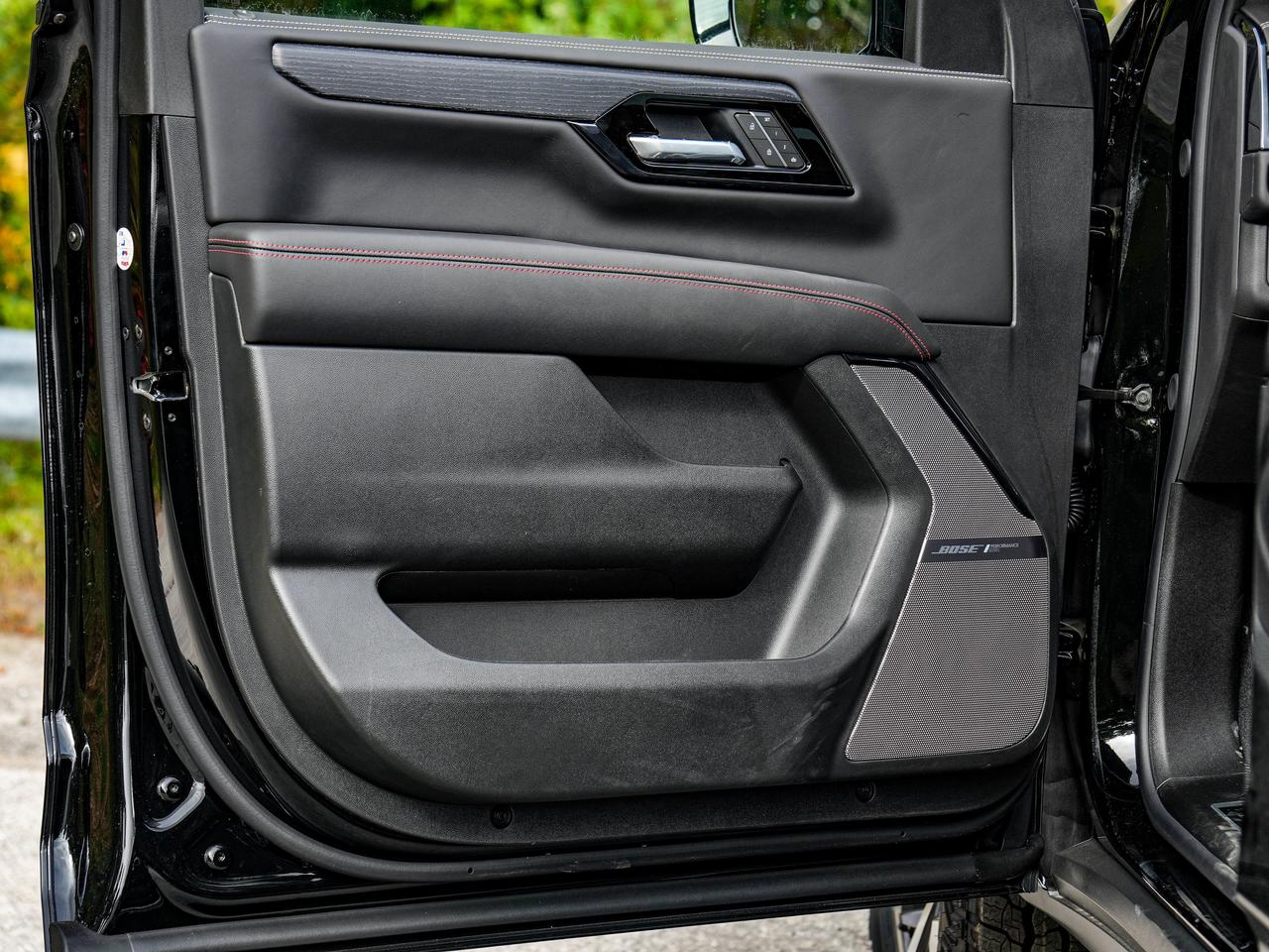 2026 GMC Yukon AT4 Ultimate Photo