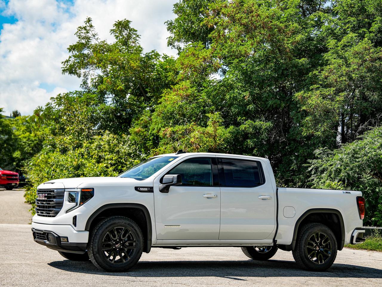 2026 GMC Sierra 1500 ELEVATION Photo