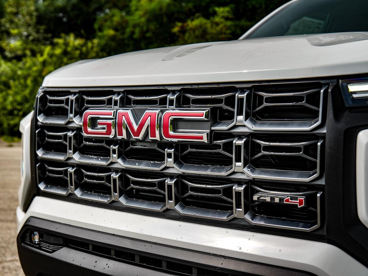2026 GMC Canyon AT4 Photo