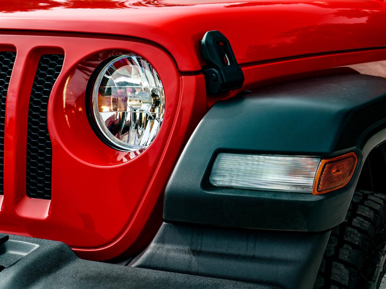 2021 Jeep Wrangler Sport S Photo