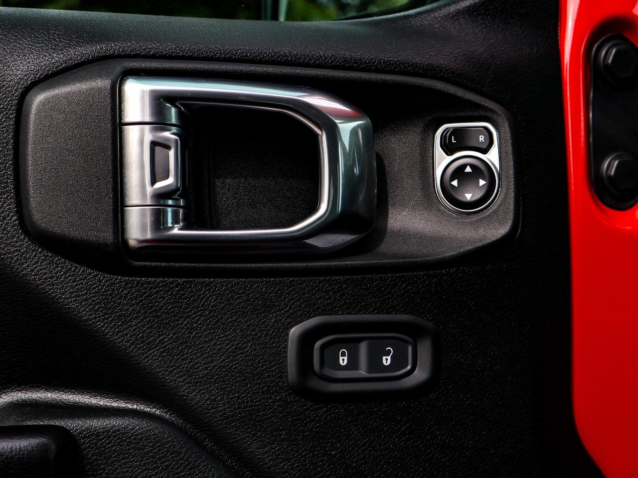 2021 Jeep Wrangler Sport S Photo