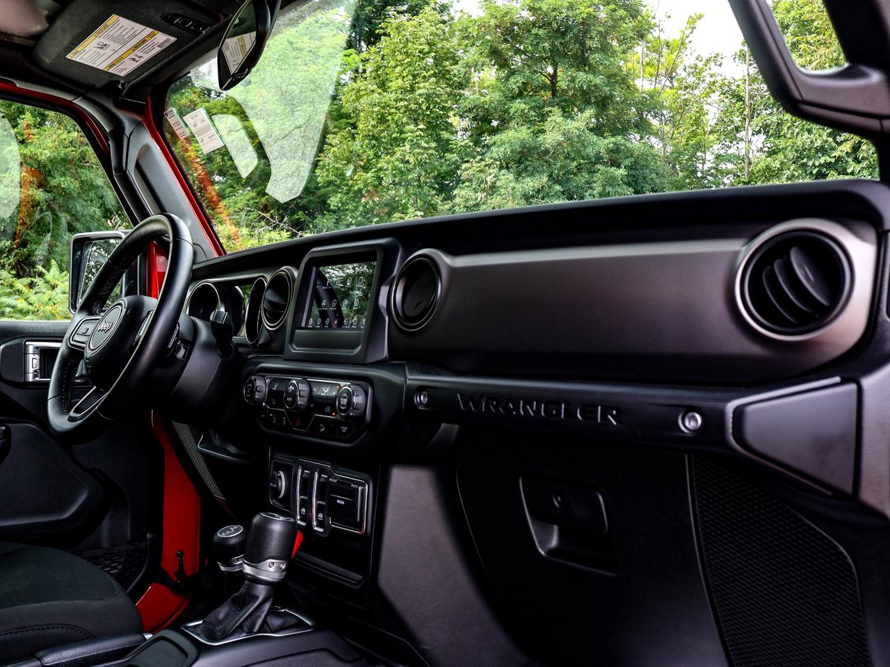 2021 Jeep Wrangler Sport S Photo