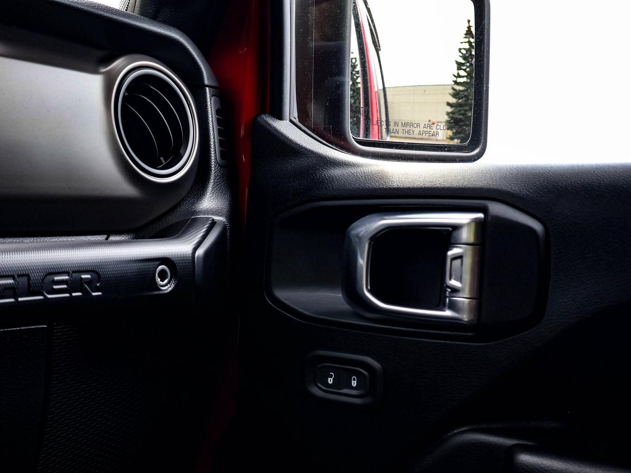 2021 Jeep Wrangler Sport S Photo