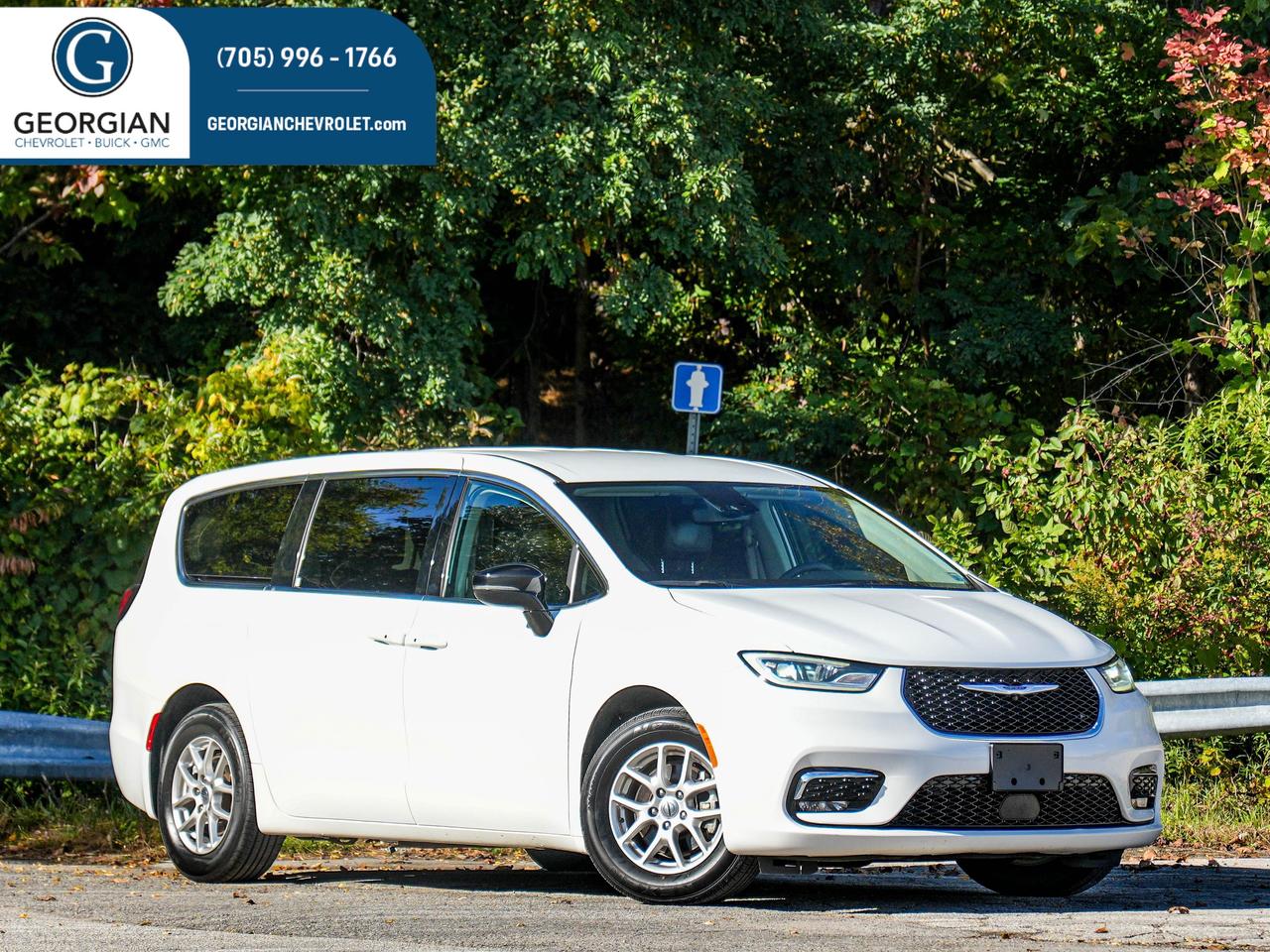 2024 Chrysler Pacifica Touring-L Photo