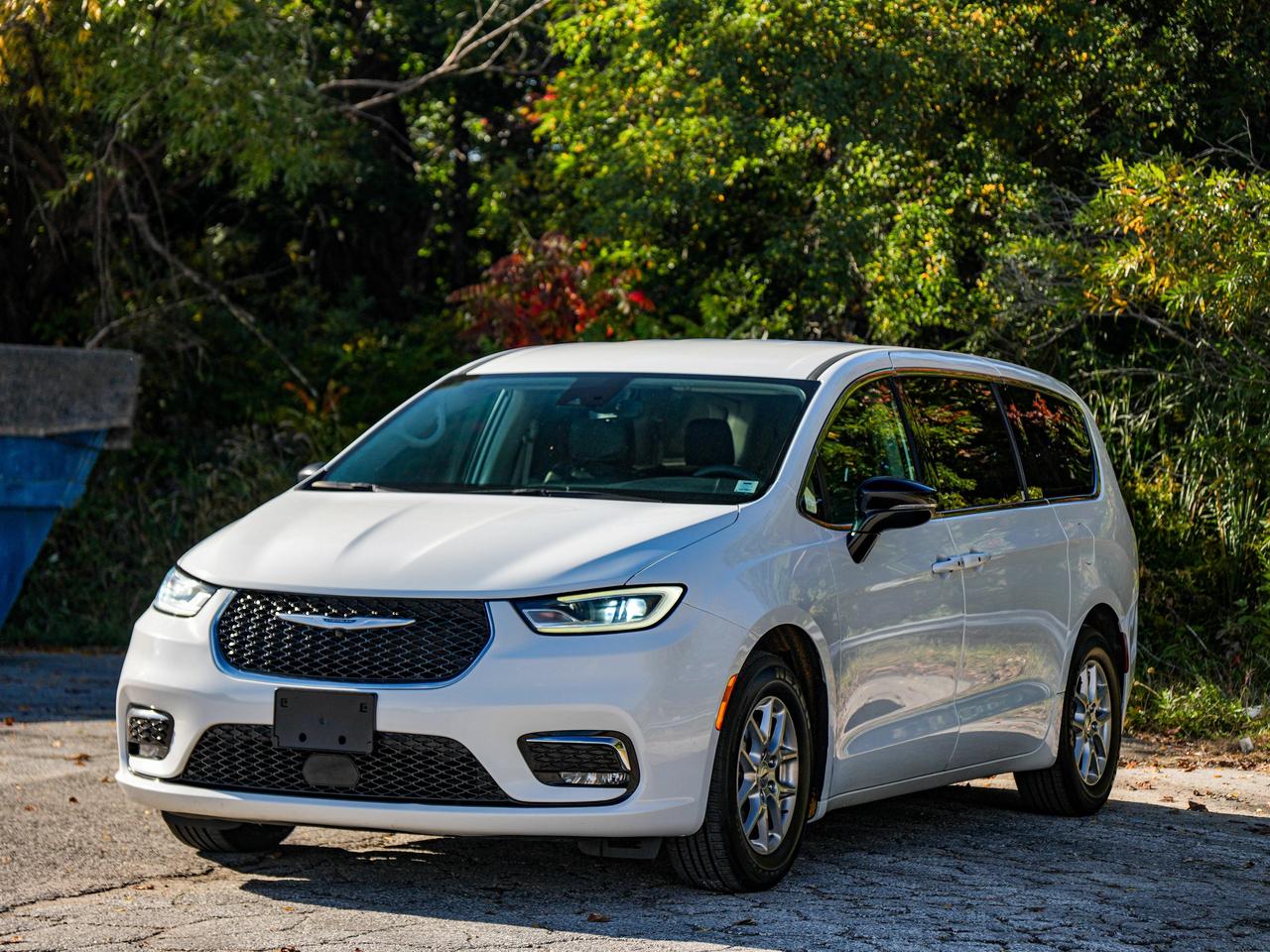2024 Chrysler Pacifica Touring-L Photo