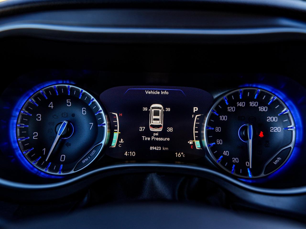 2024 Chrysler Pacifica Touring-L Photo