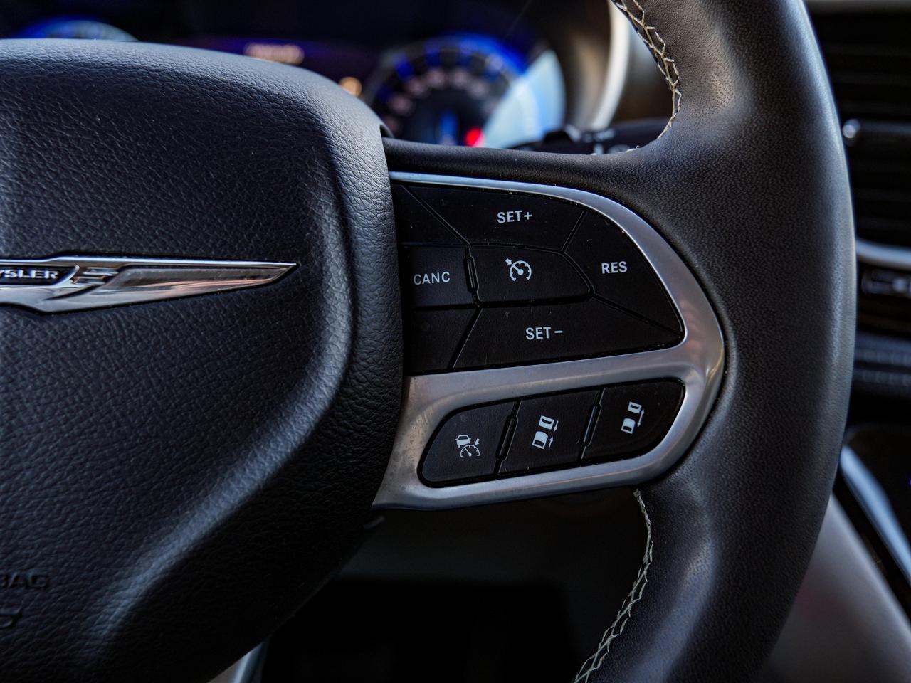2024 Chrysler Pacifica Touring-L Photo