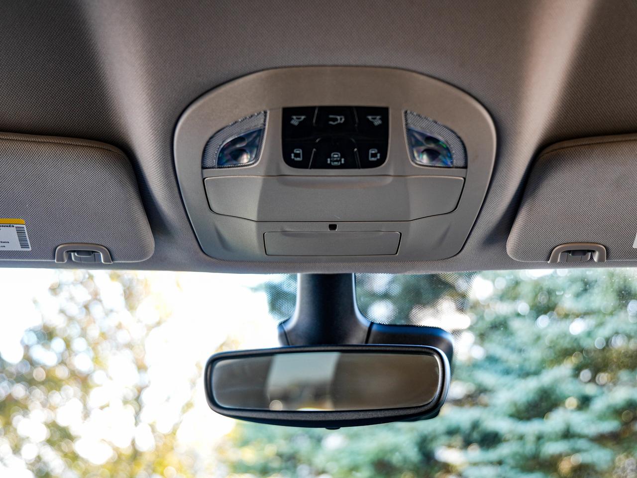 2024 Chrysler Pacifica Touring-L Photo