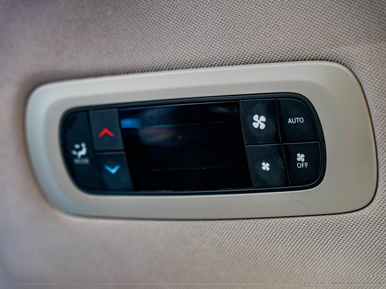 2024 Chrysler Pacifica Touring-L Photo