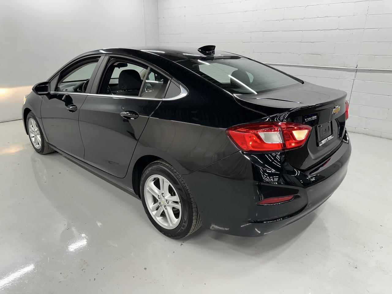 2018 Chevrolet Cruze LT Photo22