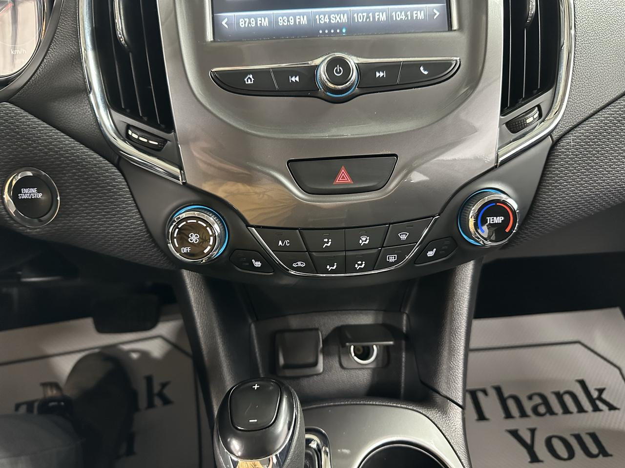 2018 Chevrolet Cruze LT Photo30